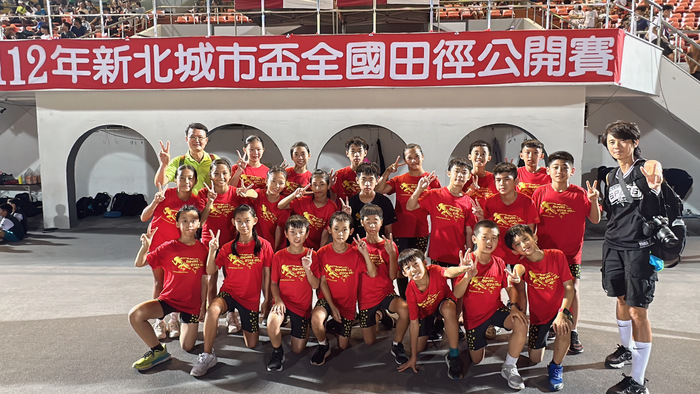 新興田徑隊代表學校參加112年新北城市盃全國田徑公開賽  表現優異圖片